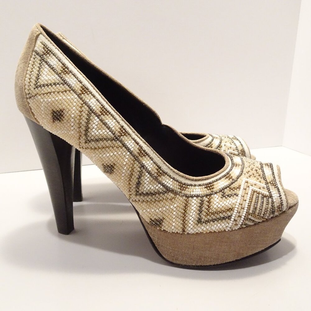 Donald J Pliner Platform Heels Women’s Size 8 Tan White Beaded Chevron